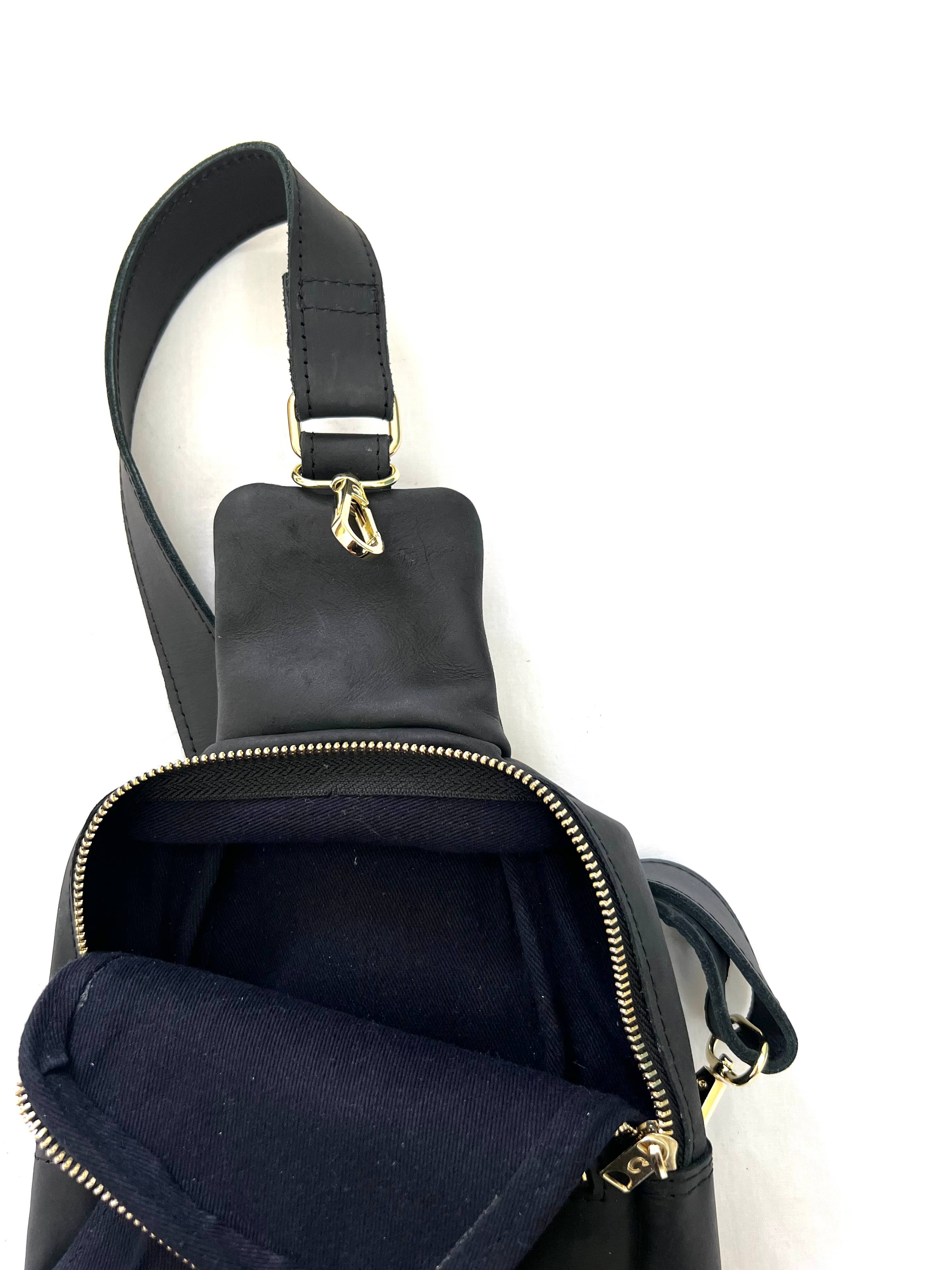 Crowned Free Sling Bag - Black