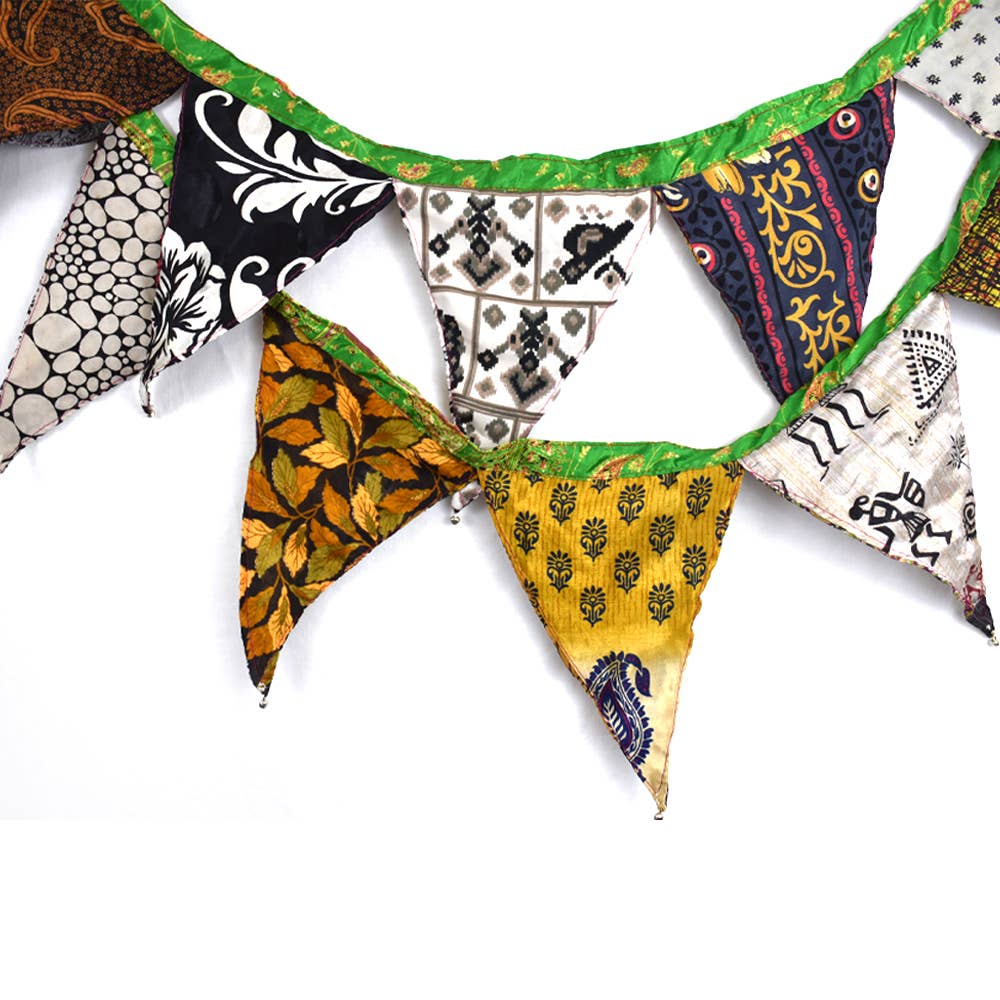 Sari Bunting