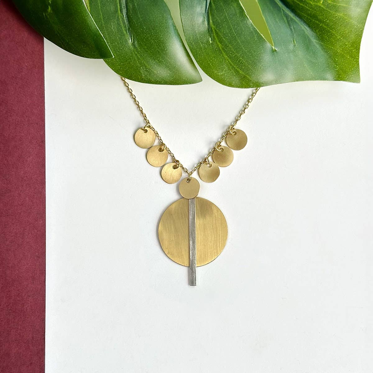 Luminous Pendulum Necklace
