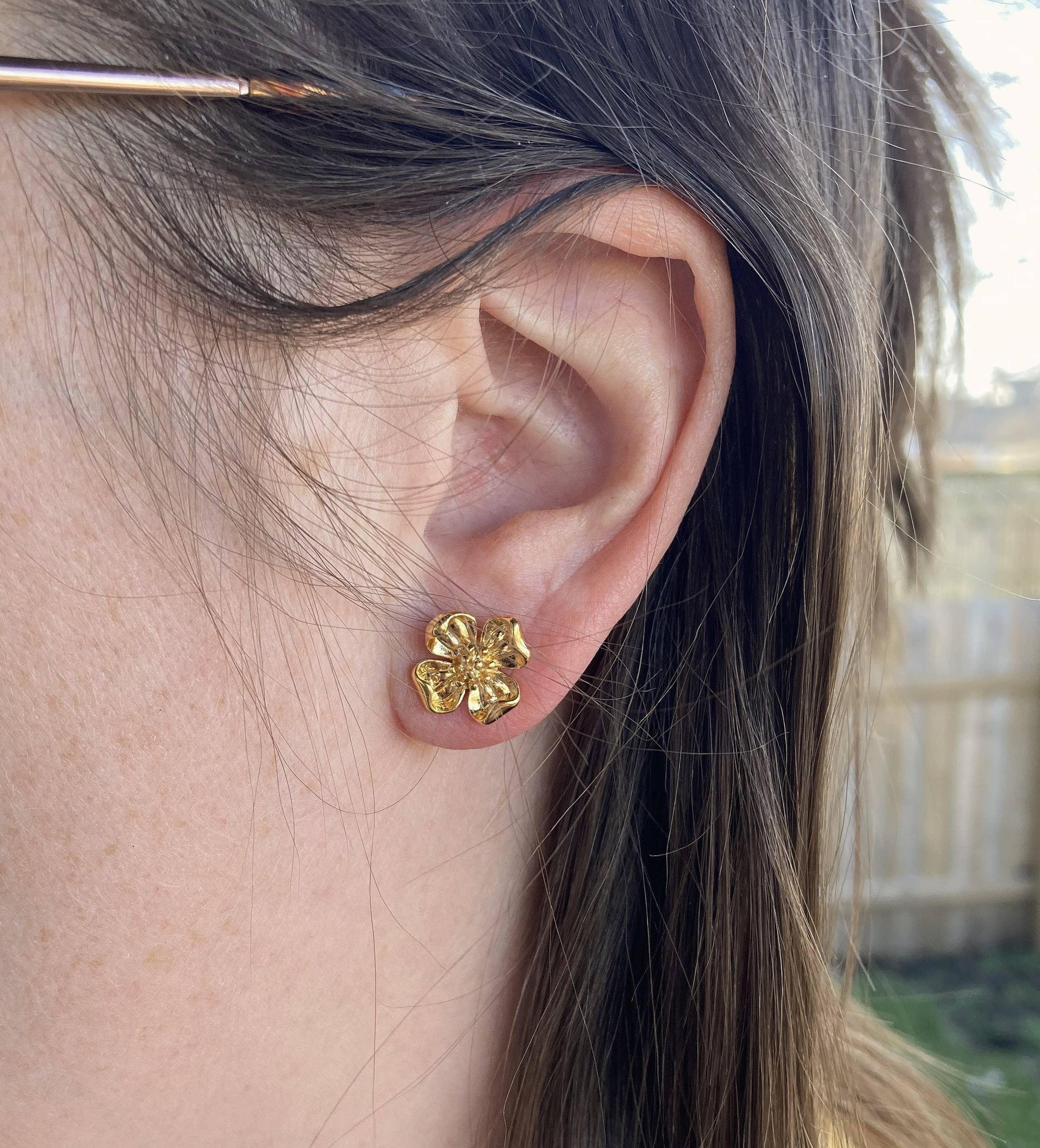 Gold Plated Vintage Dogwood Flower Floral Post Earrings